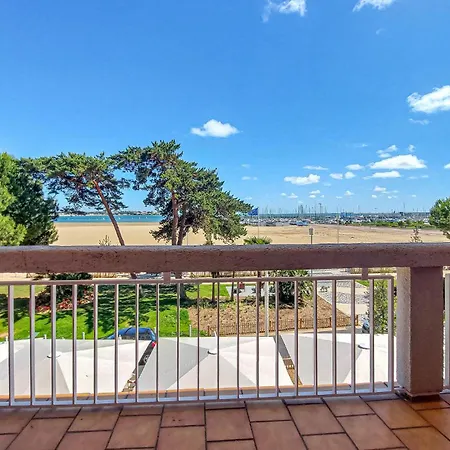 Apartment 2 Bedroom Awesome In